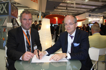 Professor Dr. Thomas J. Vogl und Markus Lusser, Senior Vice President, Carestream Health Global Medical Sales & Services